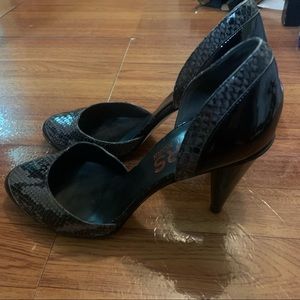 Michael Kors Black Grey Patent Leather Snakeskin Heels